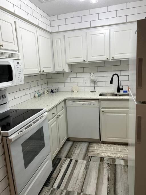 Fullyrenovated 1 Min Walk2 Beach.5Min To Peir Park Panama Stadt Exterior foto